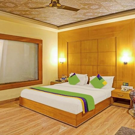 Treebo The Royal Cm, 4 Km From City Palace Jaipur Exterior photo