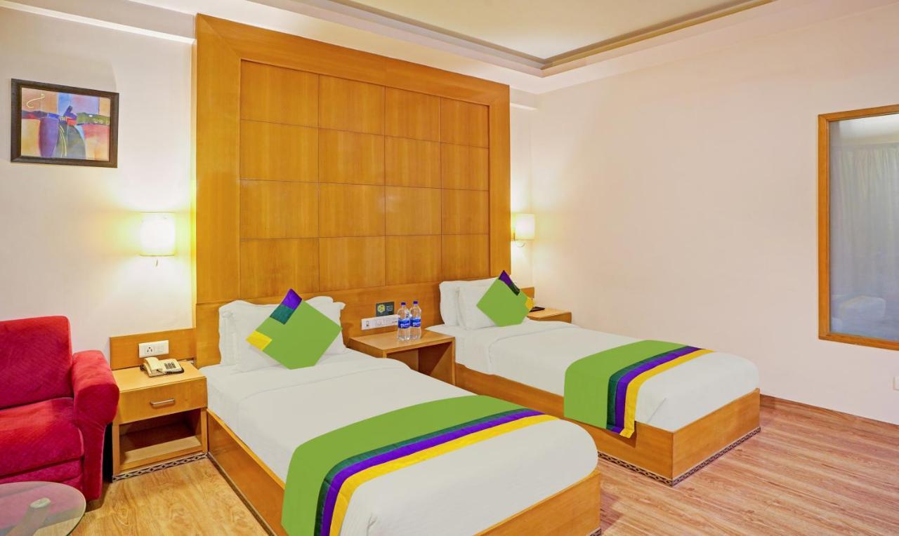 Treebo The Royal Cm, 4 Km From City Palace Jaipur Exterior photo