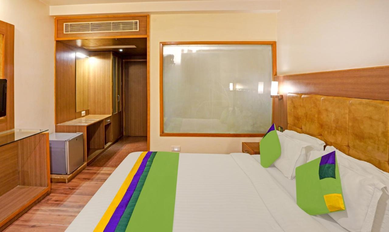 Treebo The Royal Cm, 4 Km From City Palace Jaipur Exterior photo