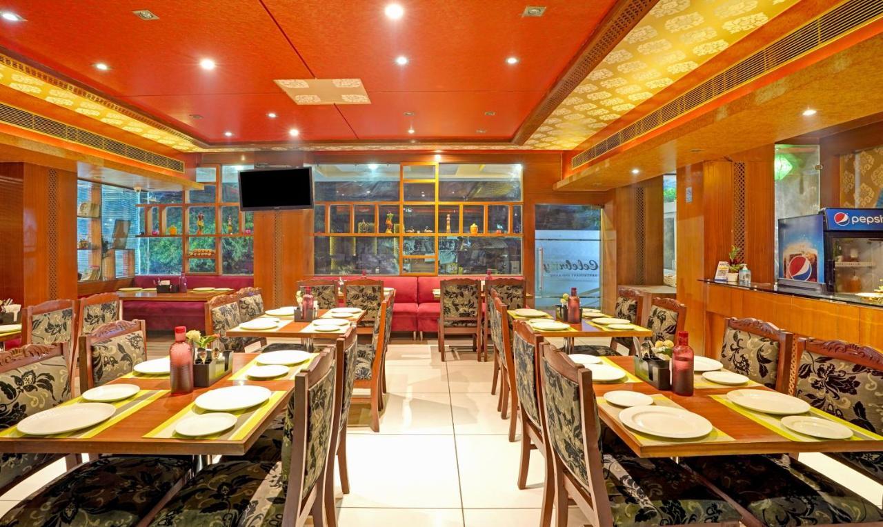 Treebo The Royal Cm, 4 Km From City Palace Jaipur Exterior photo